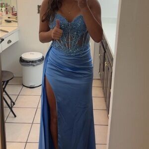 Elegant Blue Strapless Dress